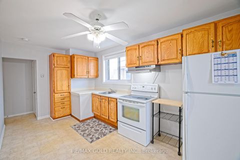 Photo 30 at 130 Duncanwoods Drive, Humber Summit, Toronto