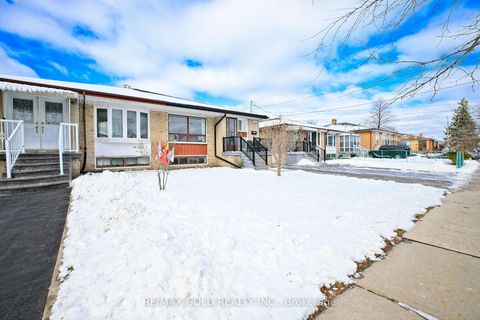 Photo 34 at 130 Duncanwoods Drive, Humber Summit, Toronto