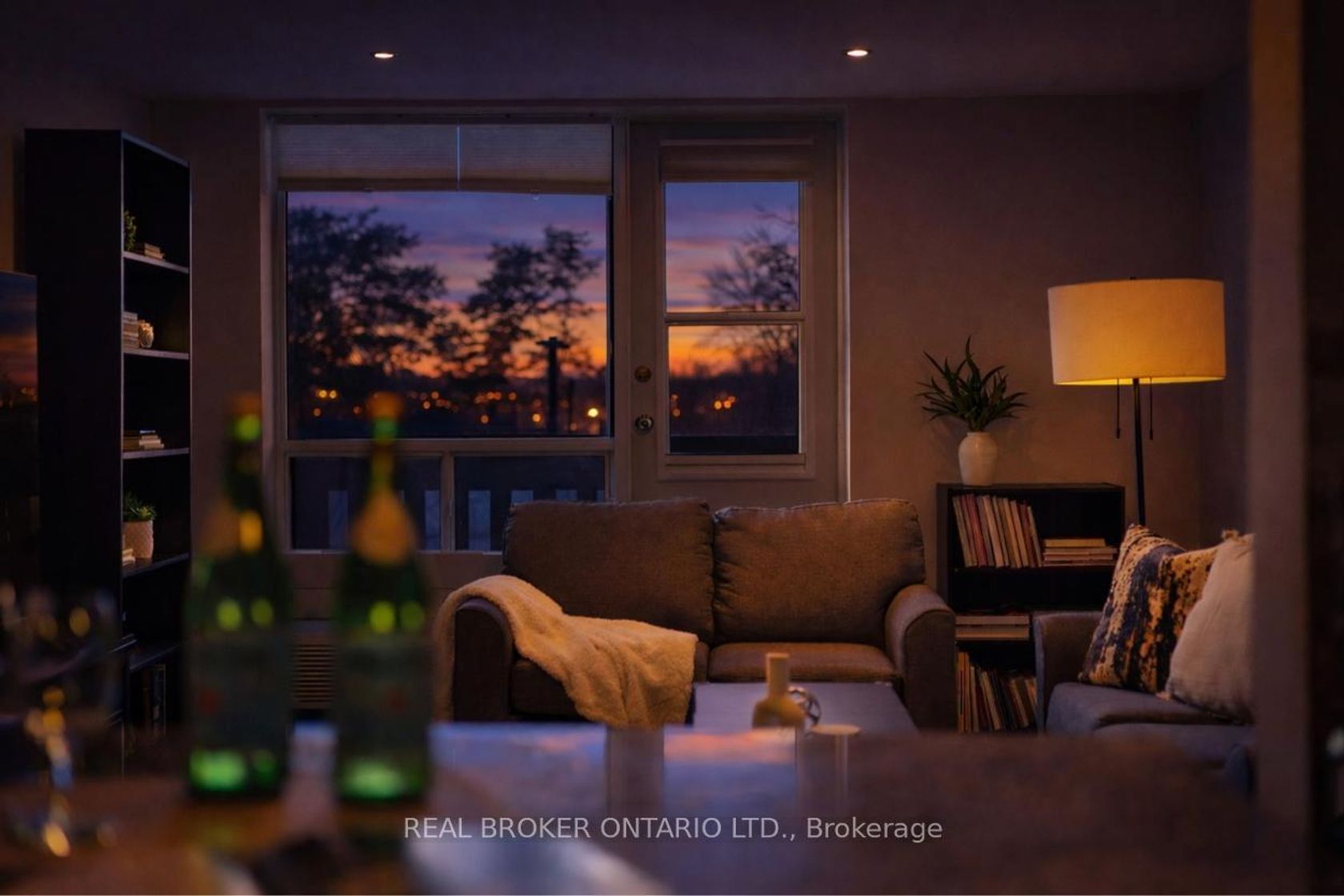 111 - 6720 Glen Erin Drive, Meadowvale, Mississauga 