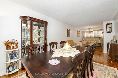 Photo 5 at 8 Sonnet Court, Rustic, Toronto