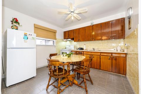 Photo 9 at 8 Sonnet Court, Rustic, Toronto