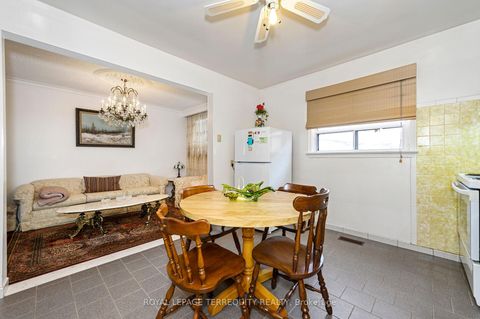 Photo 10 at 8 Sonnet Court, Rustic, Toronto