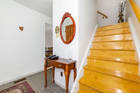 Photo 13 at 8 Sonnet Court, Rustic, Toronto