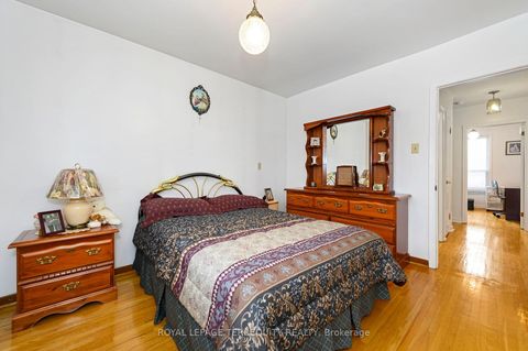 Photo 16 at 8 Sonnet Court, Rustic, Toronto