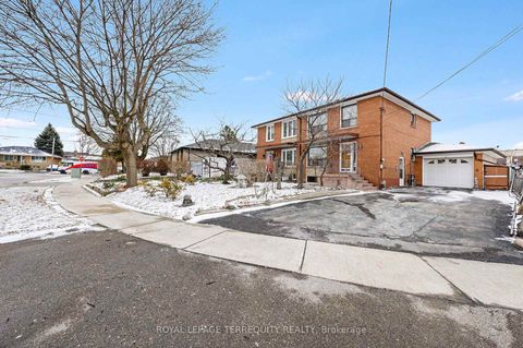 Photo 27 at 8 Sonnet Court, Rustic, Toronto