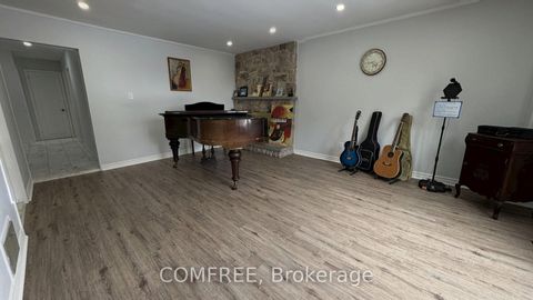 Photo 10 at 23 Janus Court, Hillcrest Village, Toronto