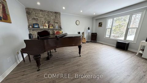 Photo 11 at 23 Janus Court, Hillcrest Village, Toronto