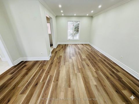 Photo 4 at 67 Livingstone Street W, Sunnidale, Barrie