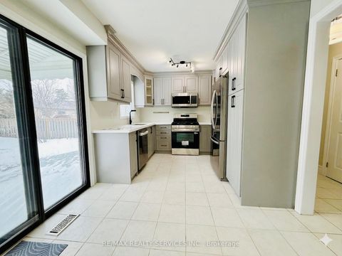 Photo 6 at 67 Livingstone Street W, Sunnidale, Barrie