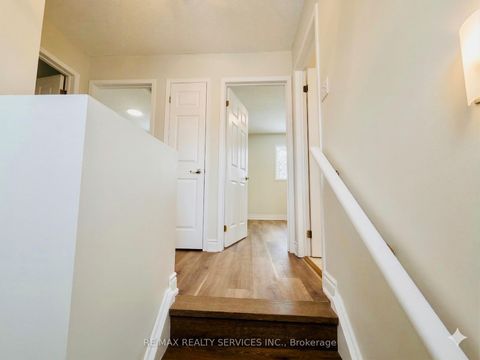 Photo 11 at 67 Livingstone Street W, Sunnidale, Barrie