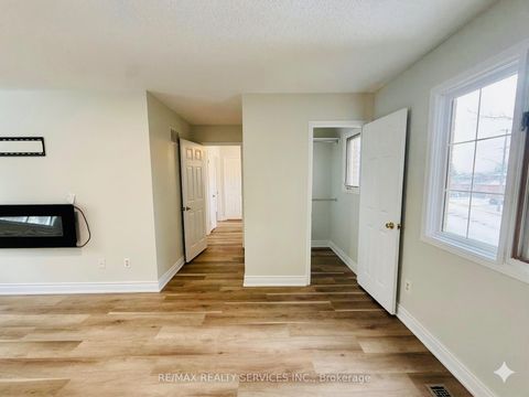 Photo 14 at 67 Livingstone Street W, Sunnidale, Barrie