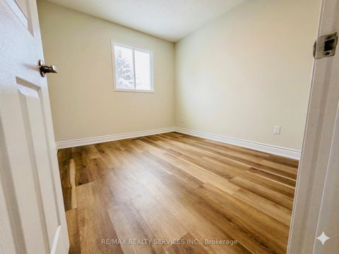 Photo 15 at 67 Livingstone Street W, Sunnidale, Barrie