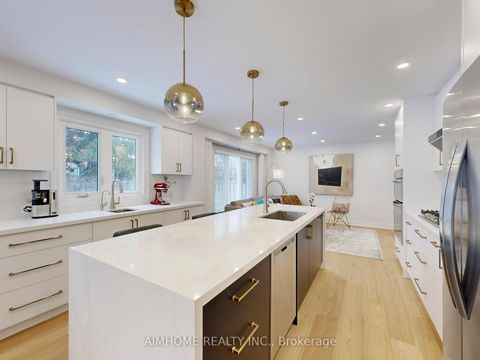 Photo 5 at 14A Kew Gardens, Doncrest, Richmond Hill