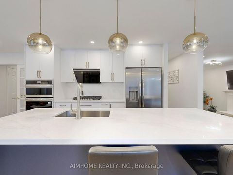 Photo 8 at 14A Kew Gardens, Doncrest, Richmond Hill