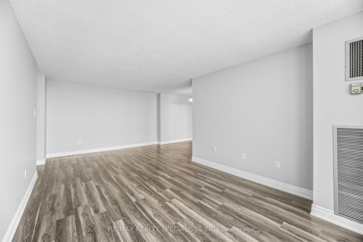 Photo 6 at 1507 - 21 KNIGHTSBRIDGE Road, Queen Street Corridor, Brampton