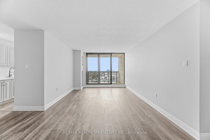 Photo 7 at 1507 - 21 KNIGHTSBRIDGE Road, Queen Street Corridor, Brampton