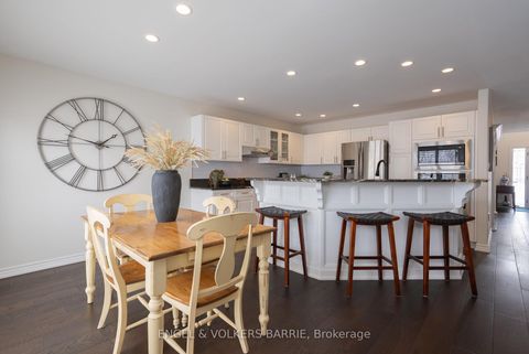 Photo 13 at 302 Livingstone Street E, Little Lake, Barrie