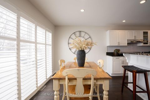 Photo 14 at 302 Livingstone Street E, Little Lake, Barrie