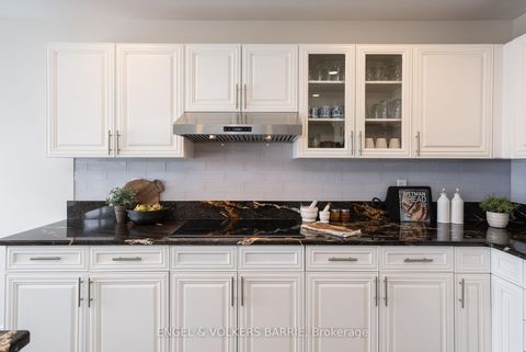 Photo 18 at 302 Livingstone Street E, Little Lake, Barrie