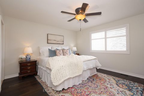 Photo 19 at 302 Livingstone Street E, Little Lake, Barrie