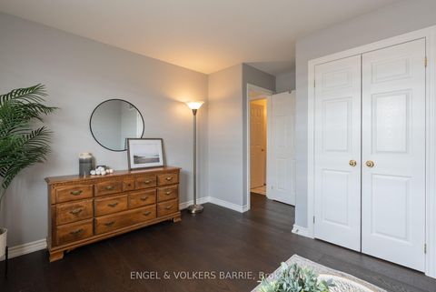 Photo 24 at 302 Livingstone Street E, Little Lake, Barrie