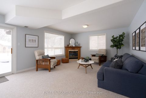 Photo 27 at 302 Livingstone Street E, Little Lake, Barrie