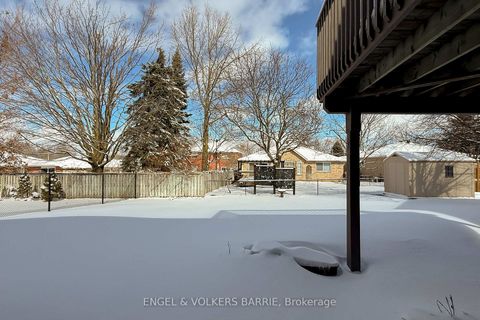 Photo 32 at 302 Livingstone Street E, Little Lake, Barrie