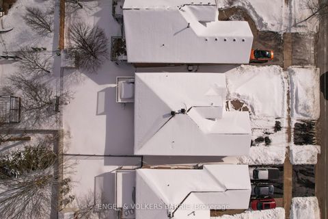 Photo 34 at 302 Livingstone Street E, Little Lake, Barrie