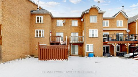 Photo 25 at 11 Royal Manor Crescent, Doncrest, Richmond Hill