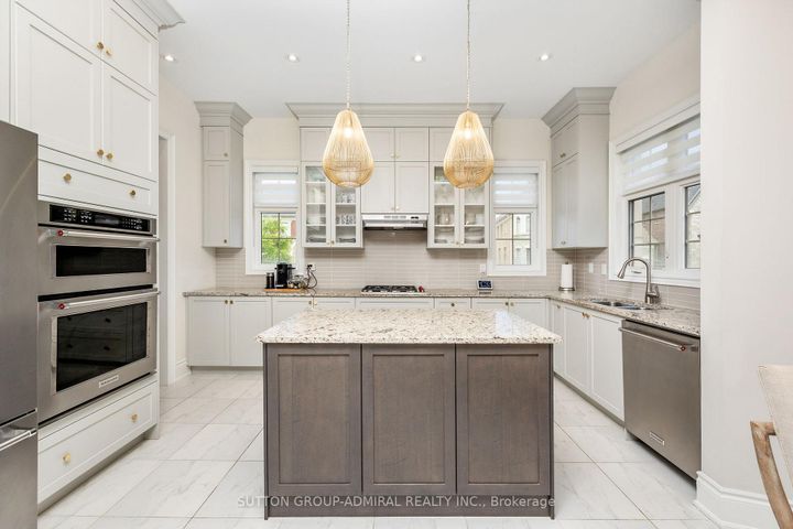 Photo 15 at 36 Hurst Avenue, Patterson, Vaughan