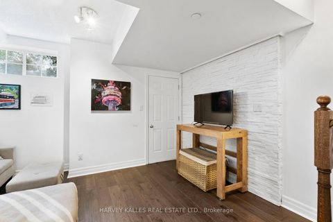 Photo 31 at 17 Peelar Mews, Mimico, Toronto