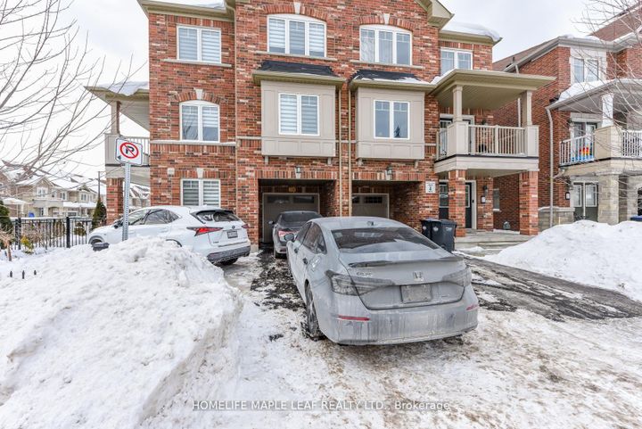 Photo 7 at 49 Golden Springs Drive, Northwest Brampton, Brampton