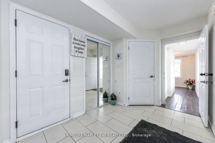 Photo 11 at 49 Golden Springs Drive, Northwest Brampton, Brampton