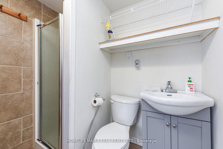 Photo 16 at 49 Golden Springs Drive, Northwest Brampton, Brampton