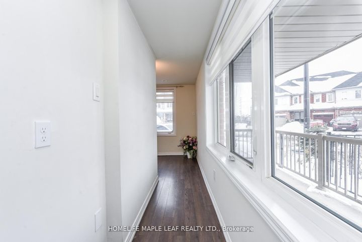 Photo 18 at 49 Golden Springs Drive, Northwest Brampton, Brampton