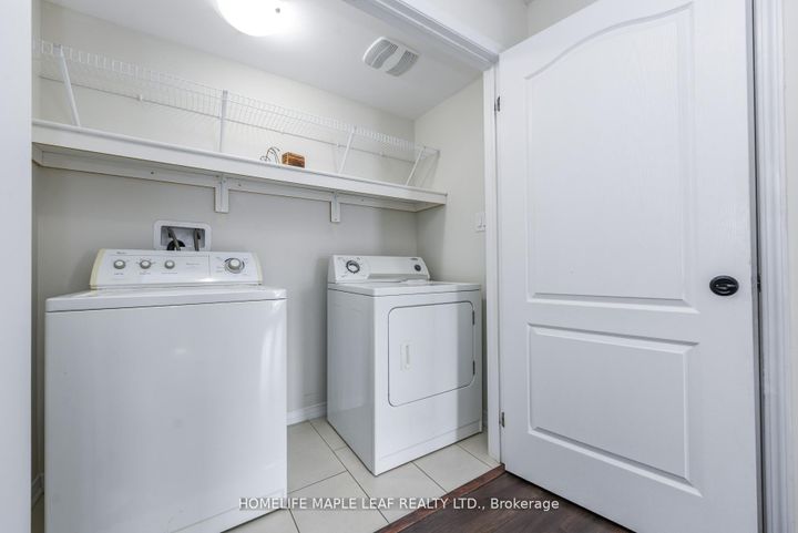 Photo 20 at 49 Golden Springs Drive, Northwest Brampton, Brampton