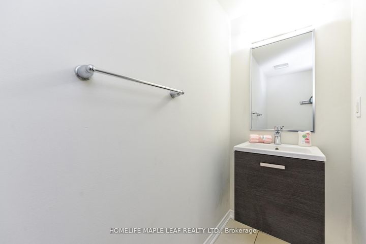 Photo 22 at 49 Golden Springs Drive, Northwest Brampton, Brampton