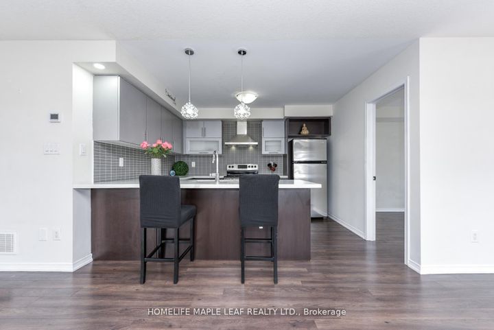 Photo 27 at 49 Golden Springs Drive, Northwest Brampton, Brampton