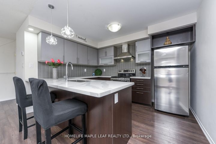 Photo 29 at 49 Golden Springs Drive, Northwest Brampton, Brampton