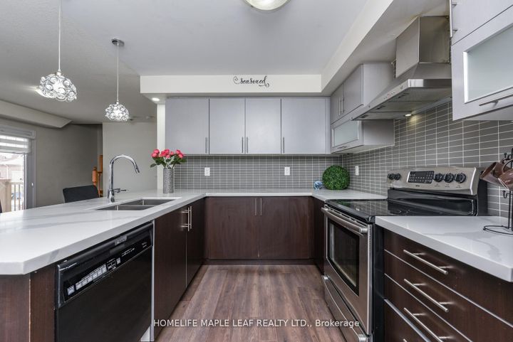 Photo 31 at 49 Golden Springs Drive, Northwest Brampton, Brampton