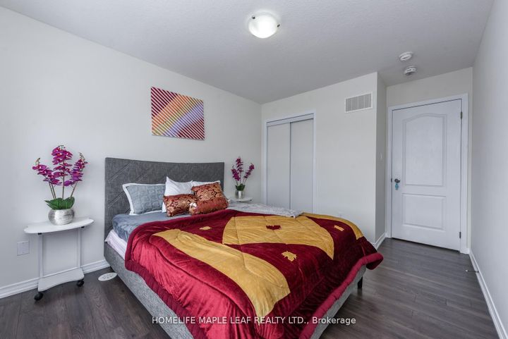 Photo 37 at 49 Golden Springs Drive, Northwest Brampton, Brampton