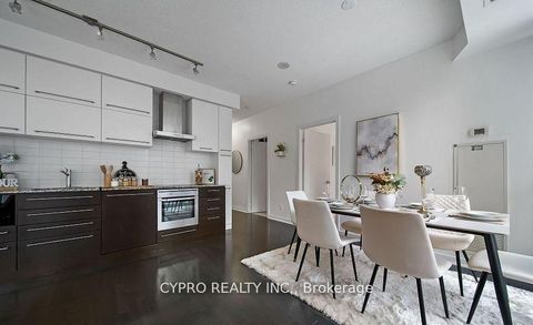 Photo 5 at 601 - 770 BAY Street, Bay Street Corridor, Toronto