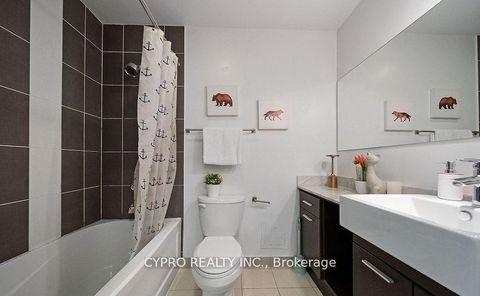 Photo 8 at 601 - 770 BAY Street, Bay Street Corridor, Toronto