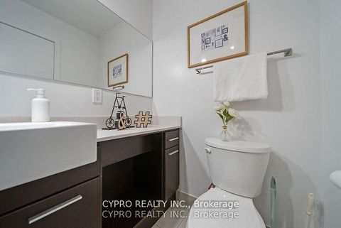 Photo 9 at 601 - 770 BAY Street, Bay Street Corridor, Toronto