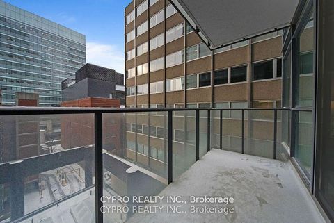 Photo 14 at 601 - 770 BAY Street, Bay Street Corridor, Toronto