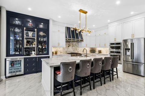 Photo 1 at 37 Cedarpoint Court, Patterson, Vaughan