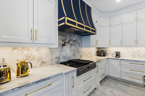 Photo 3 at 37 Cedarpoint Court, Patterson, Vaughan