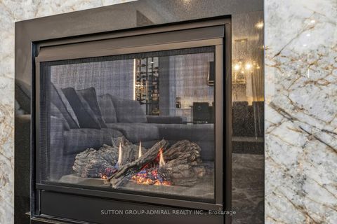 Photo 11 at 37 Cedarpoint Court, Patterson, Vaughan