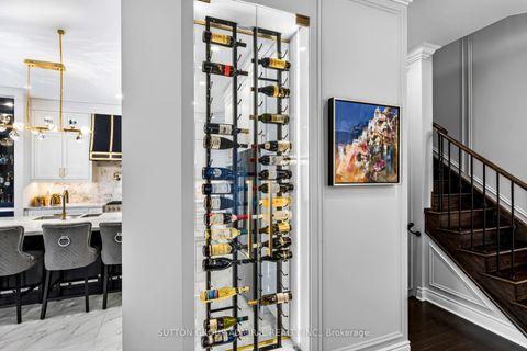 Photo 13 at 37 Cedarpoint Court, Patterson, Vaughan