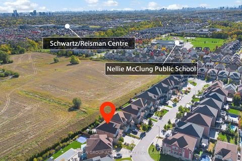 Photo 48 at 37 Cedarpoint Court, Patterson, Vaughan